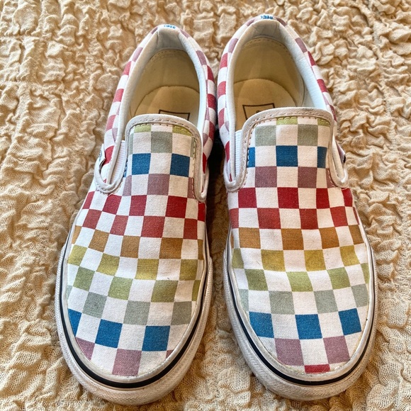 rainbow vans size 4.5